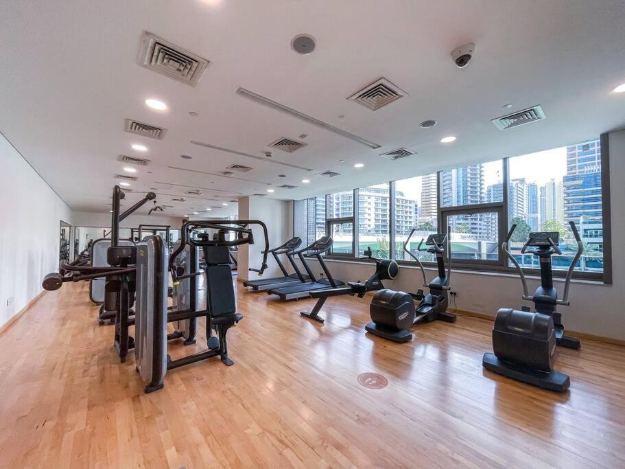 Cozy Studio In Sparkle Tower Jbr By Suiteable Dubai Dış mekan fotoğraf